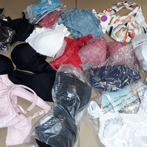 LOT OF ASSORTED BRAS IN VARIOUS SIZES