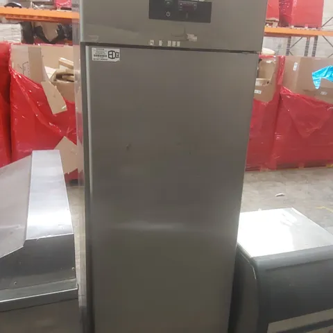 SAGI COMMERCIAL UPRIGHT REFRIGERATOR