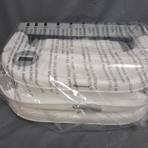 BOXED UNBRANDED CHILDREN'S FOLDABLE BATHTUB IN WHITE