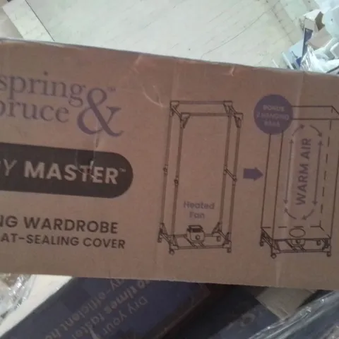 PALLET CONTAINING A LARGE QUANTITY OF DRYING WARDROBE WITH HEAT SEALING COVER