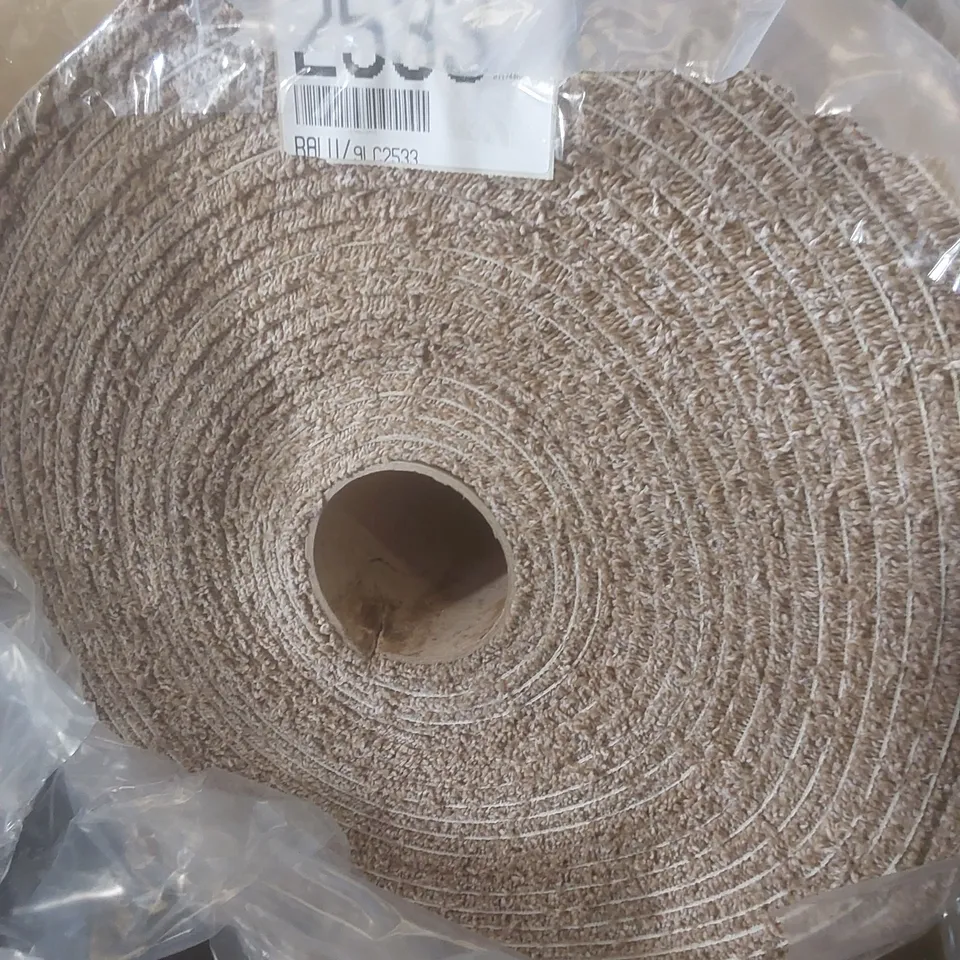 ROLL OF QUALITY HERITAGE EXQUISITE SUGARCANE CARPET // SIZE: APPROX 5 X 22.29m