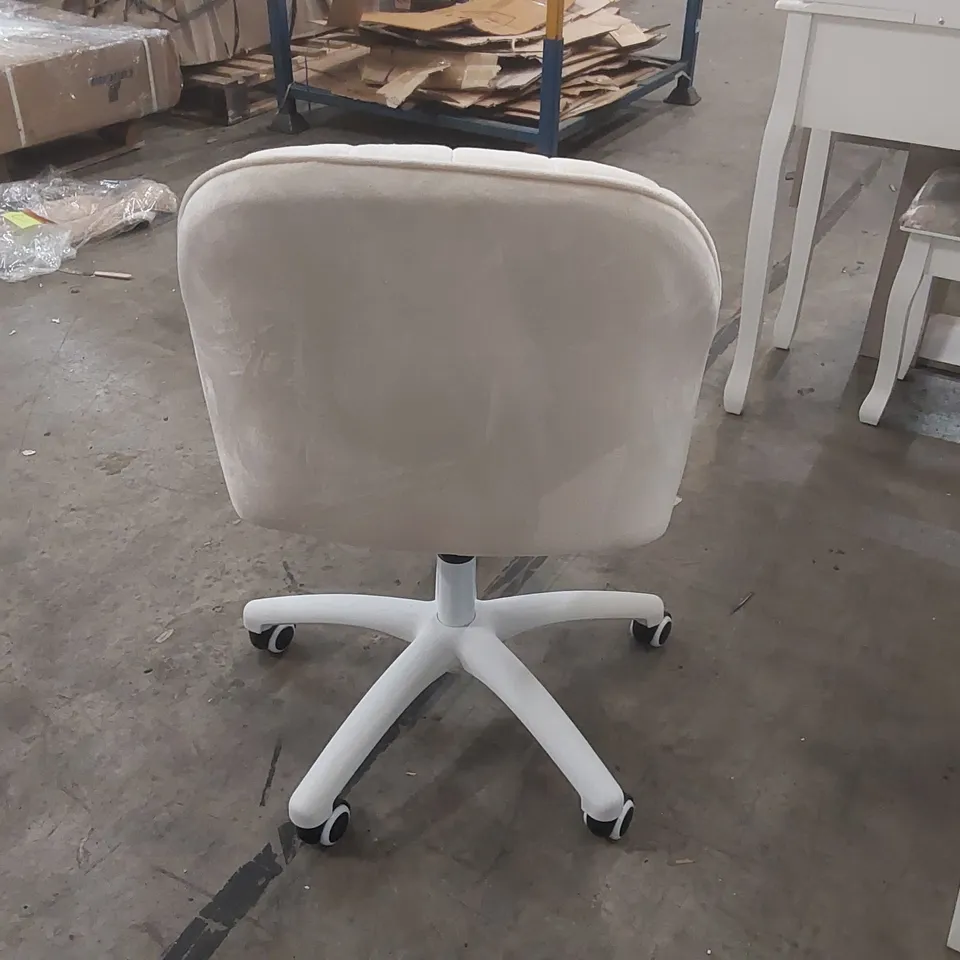 DESIGNER VELVET UPHOLSTERED OFFICE CHAIR