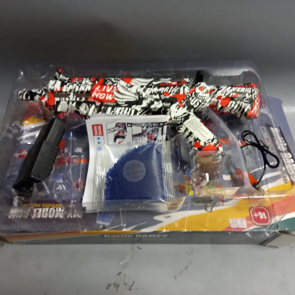 BOXED BATTLE GAMES DIY MODEL GUN WITH INFRA RED SHOOTING