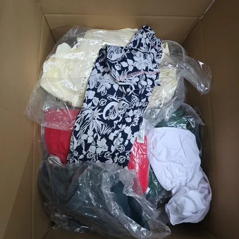 LARGE BOX OF APPROXIMATELY 20 ASSORTED CLOTHING ITEMS IN VARIOUS SIZES, STYLES AND COLOUR