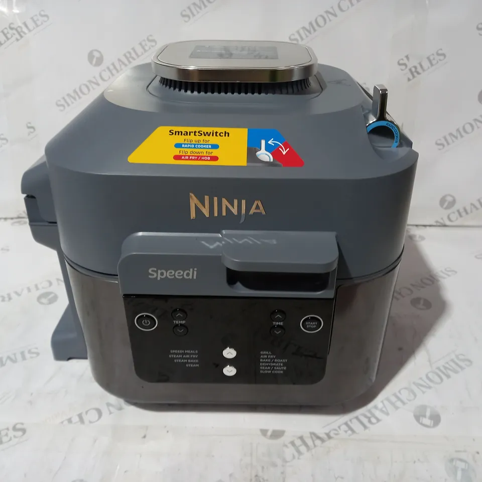 BOXED OUTLET NINJA SPEEDI 10 IN 1 5.7L RAPID-COOKER & AIR FRYER