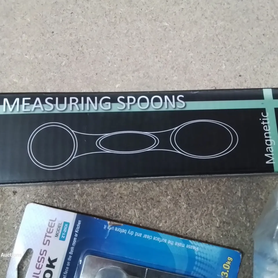 APPROXIMATELY 8 BRAND NEW BOXED ITEMS.