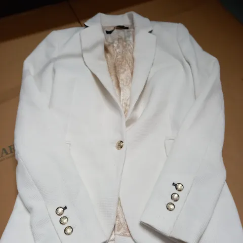ZARA WOMAN WHITE WITH DETAILED BUTTON BLAZER - SIZE EU S