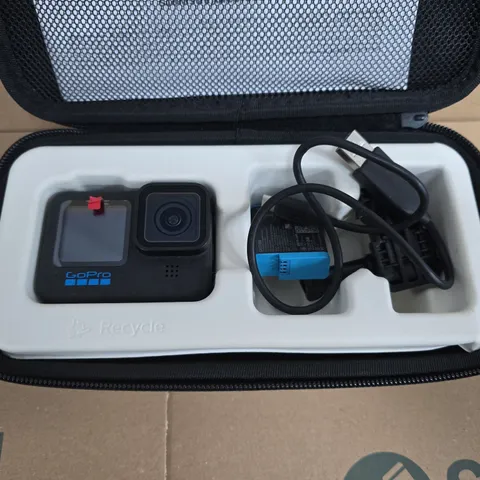 GOPRO HERO10 BLACK ACTION CAMERA IN CASE