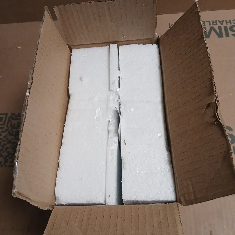 6 X GISELA GRAHAM CINDERELLA WITH ONE SHOE HANGING FAIRYTALE CHRISTMAS ORNAMENT. BOXED