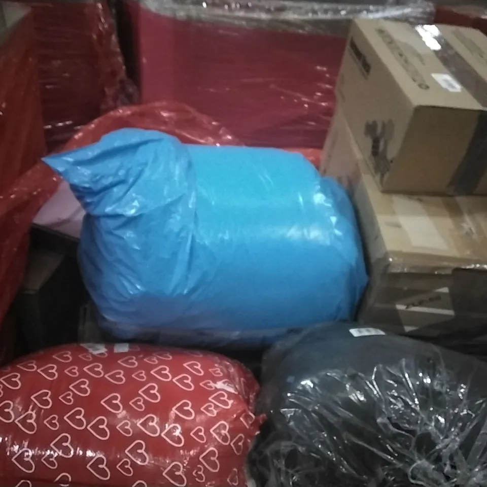 PALLET OF ASSORTED PRODUCTS AND HOUSEHOLD GOODS TO INCLUDE;DOME TENT,GARMENT RACK,CAMPING CHAIR