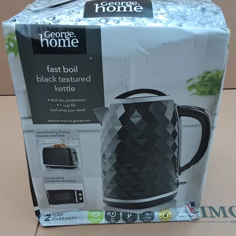 BOXED FAST BOIL BLACK TEXTURED KETTLE