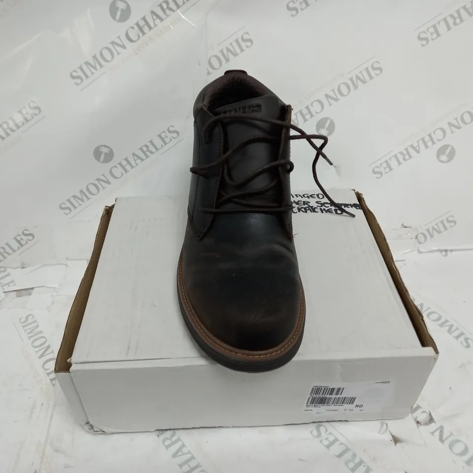 BOXED SKECHERS USA LEATHER BOOTS, CHOCOLATE - SIZE 9