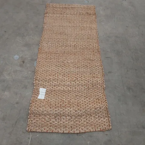 QUALITY DESIGNER AREA RUG - APPROXIMATELY 156 x 63cm