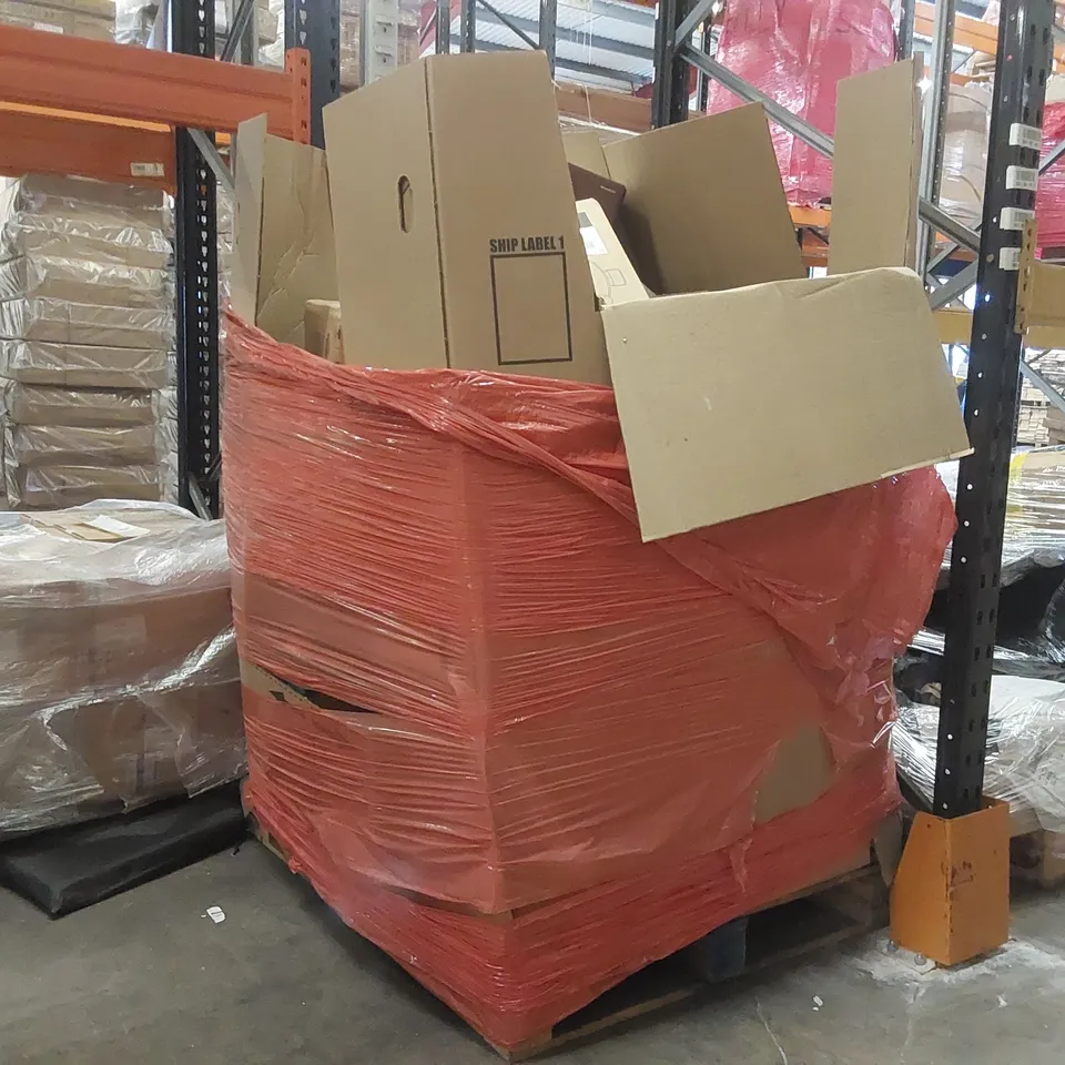 PALLET OF ASSORTED ITEMS INCLUDING: 3-SPEED RECORD PLAYER, TURNTABLE WITH BUILT IN SPEAKERS, AUTOMATIC CONTINUOUS SHREDDER, PIZZA MAKER, CHEST OF DRAWERS ECT