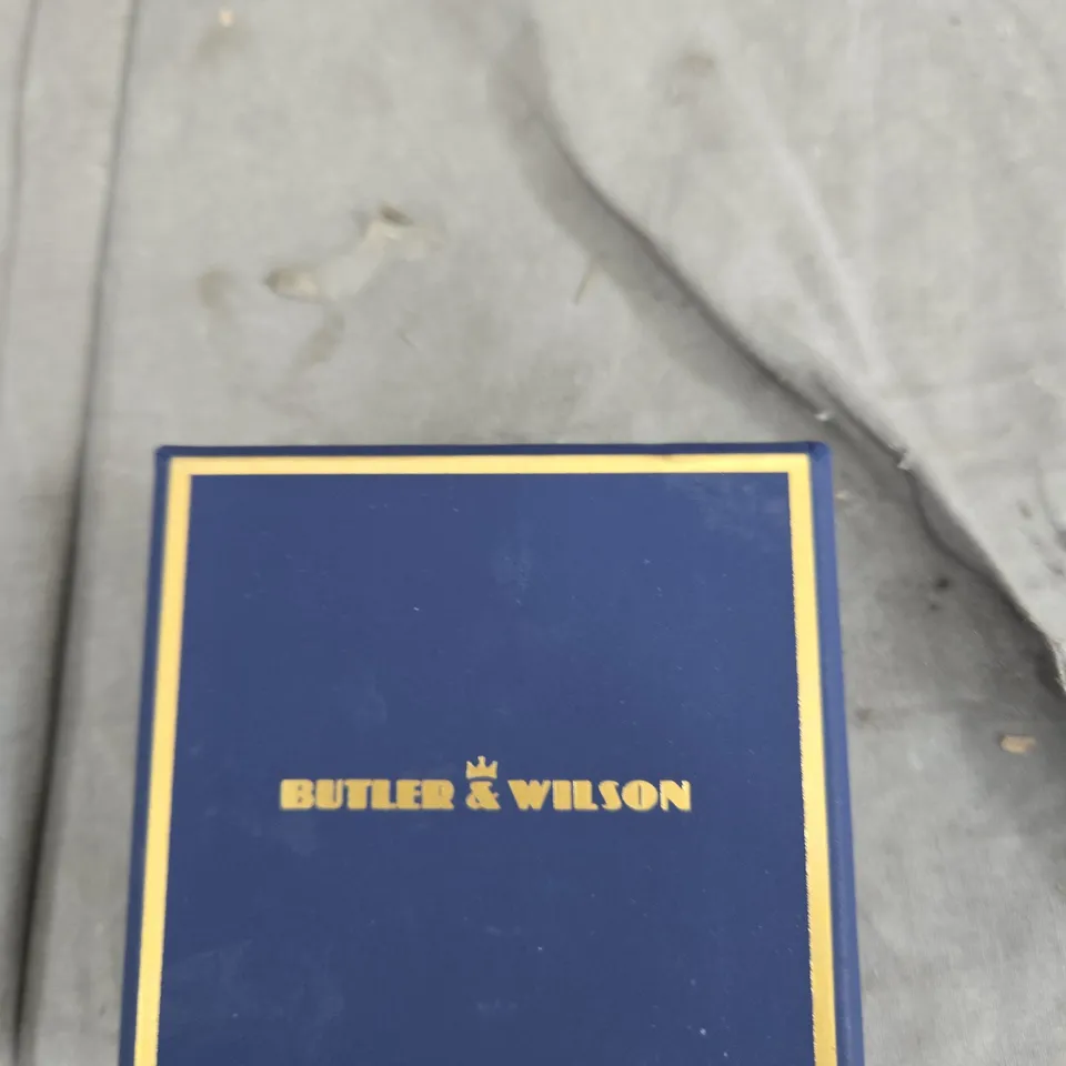 BUTLER & WILSON CRYSTAL FLOWER STUD EARRINGS – BOXED