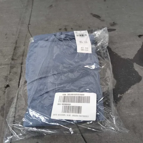 HOLLISTER XL GREY T SHIRT