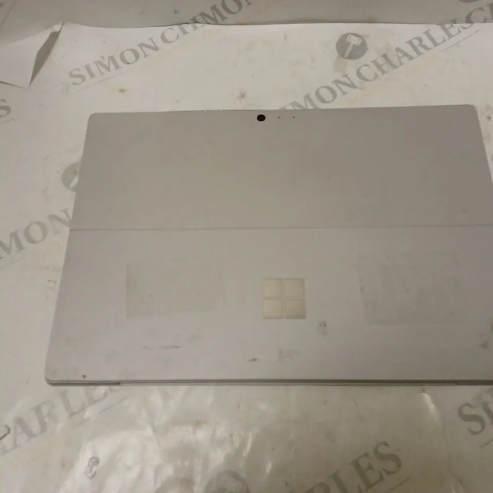 MICROSOFT SURFACE PRO IN SILVER 