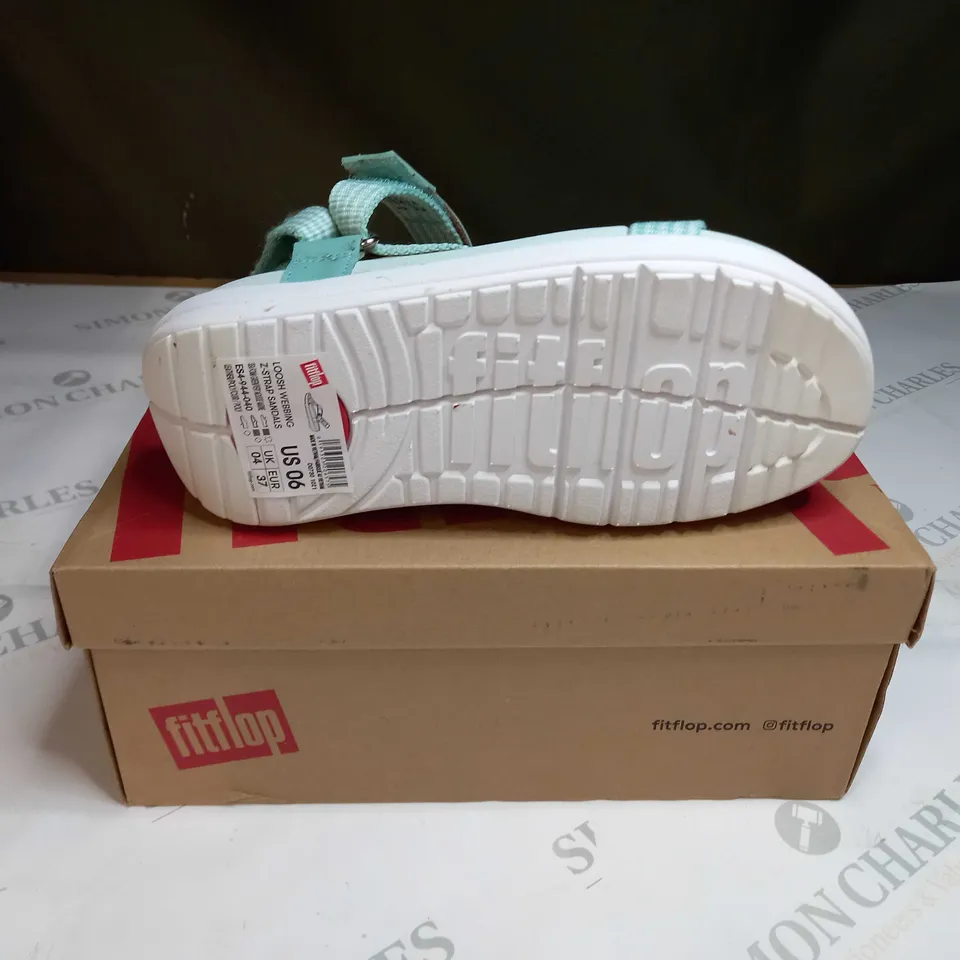BOXED LOOSH WEBBING Z-STRAP SANDALS SIZE 6
