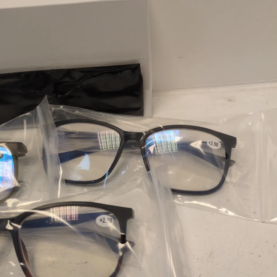 FSREAD THREE PACK READING GLASSES +2.50 D – MIXED FRAMES (NEW)