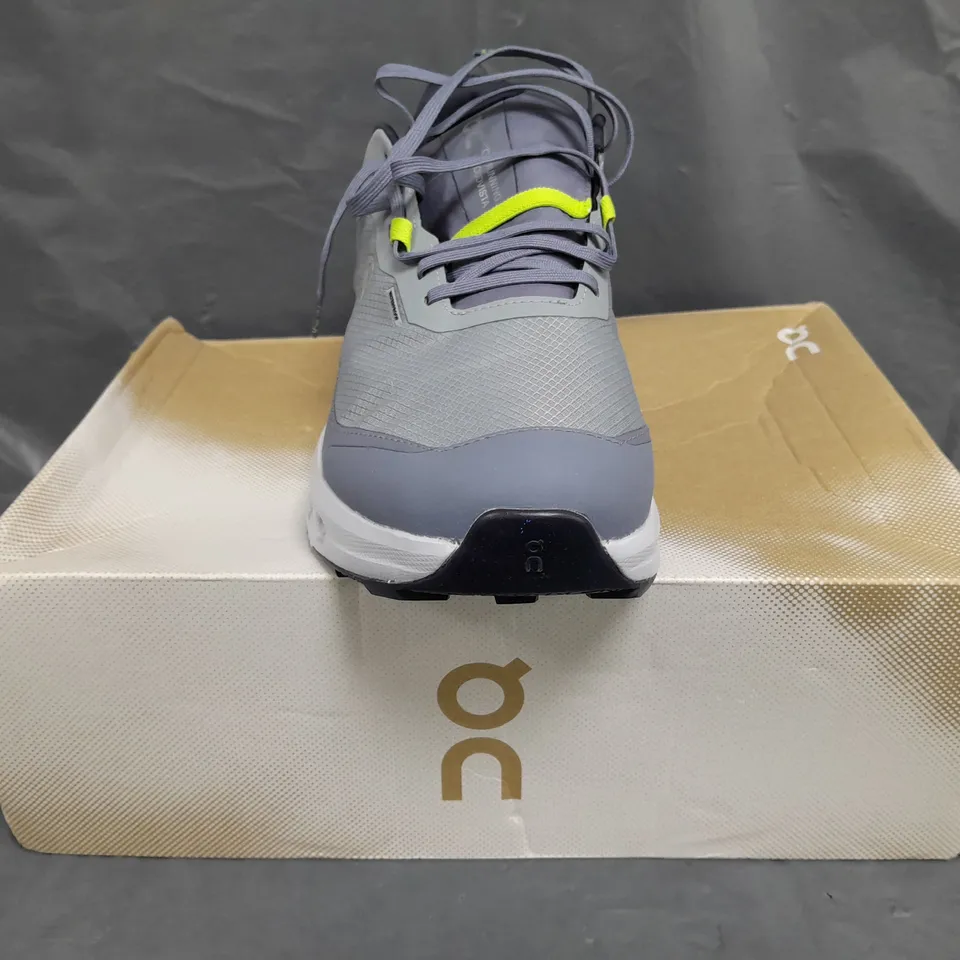 BOXED PAIR OF ON CLOUDVISTA 2 WATERPROOF TRAINERS IN MIST/HEATHER SIZE UK 10.5