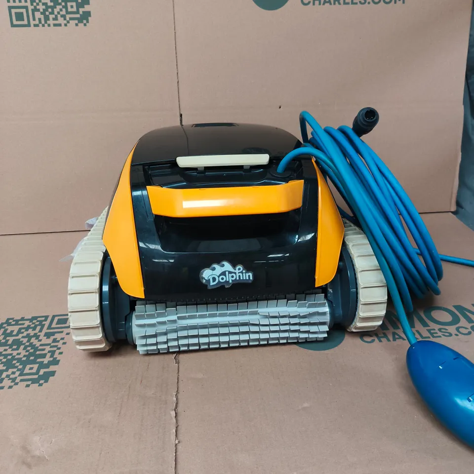 DOLPHIN E20 AUTOMATIC ROBOTIC POOL CLEANER