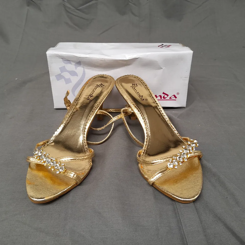 BOXED PAIR OF LAVANDA KITTEN HEELS WITH ANKLE TIE IN GOLD SIZE EU 40