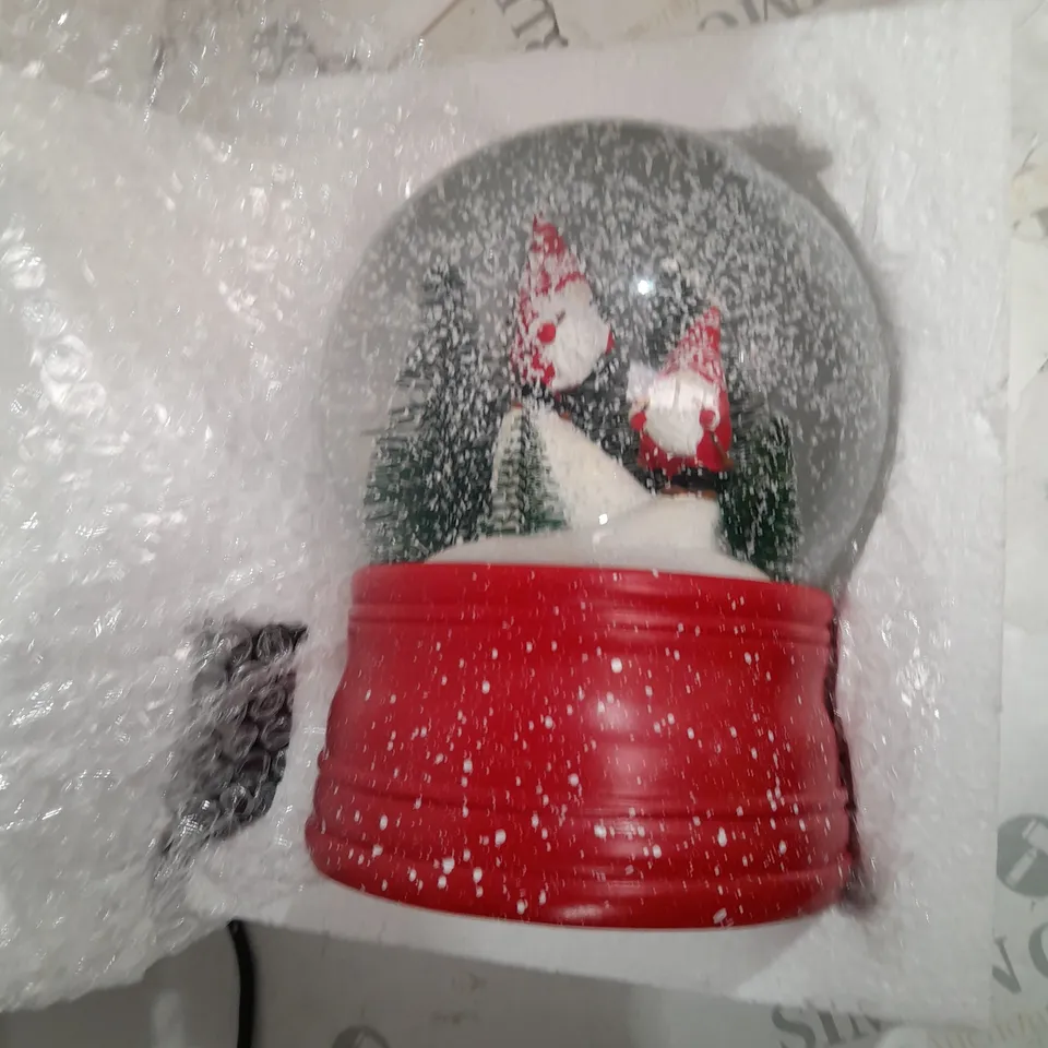 SANTA EXPRESS CHRISTMAS CHARACTER MUSICAL WATER SPINNER