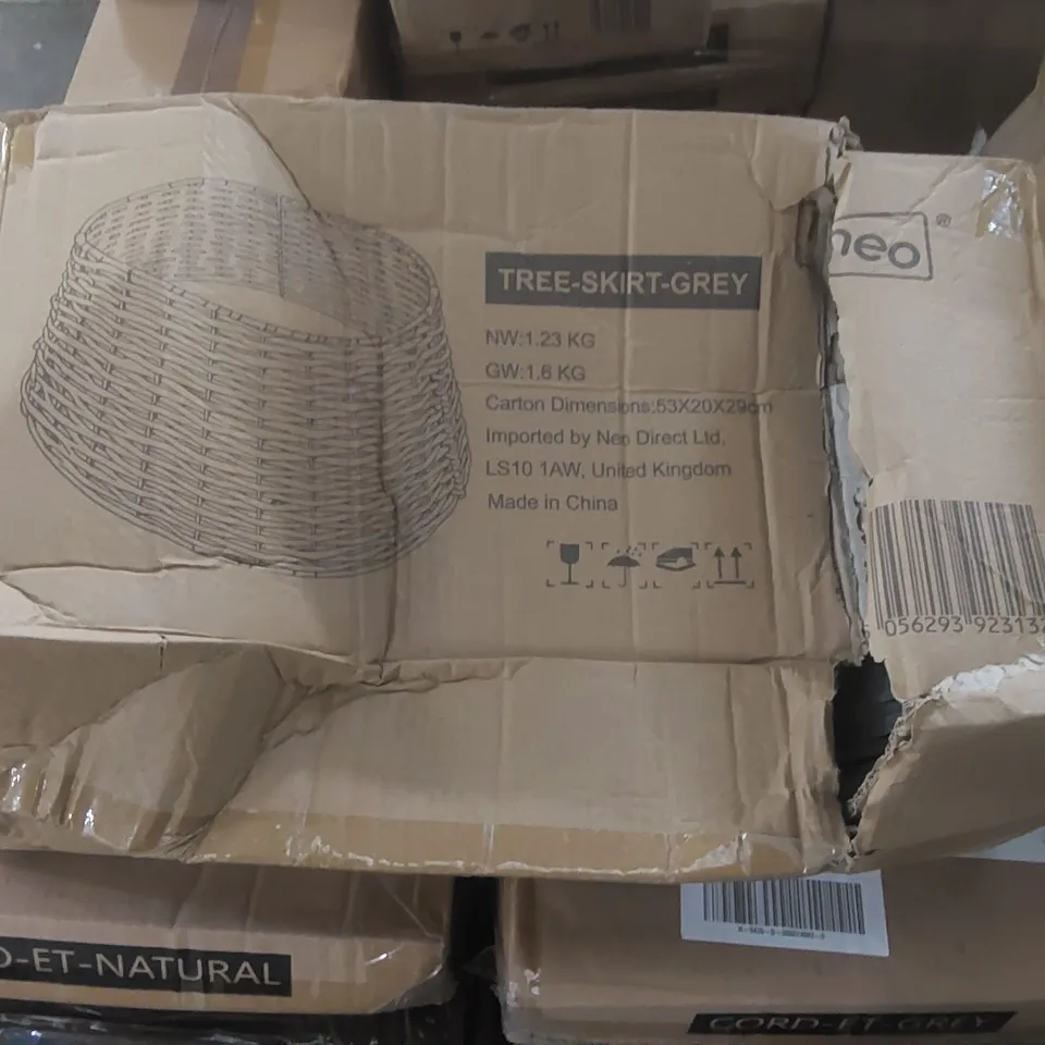 BOXED NEO GREY WILLOW CHRISTMAS TREE SKIRT NATURAL RUSTIC HANDWOVEN HALF SPLIT WILLOW BASE COVER HIDER COLLAR