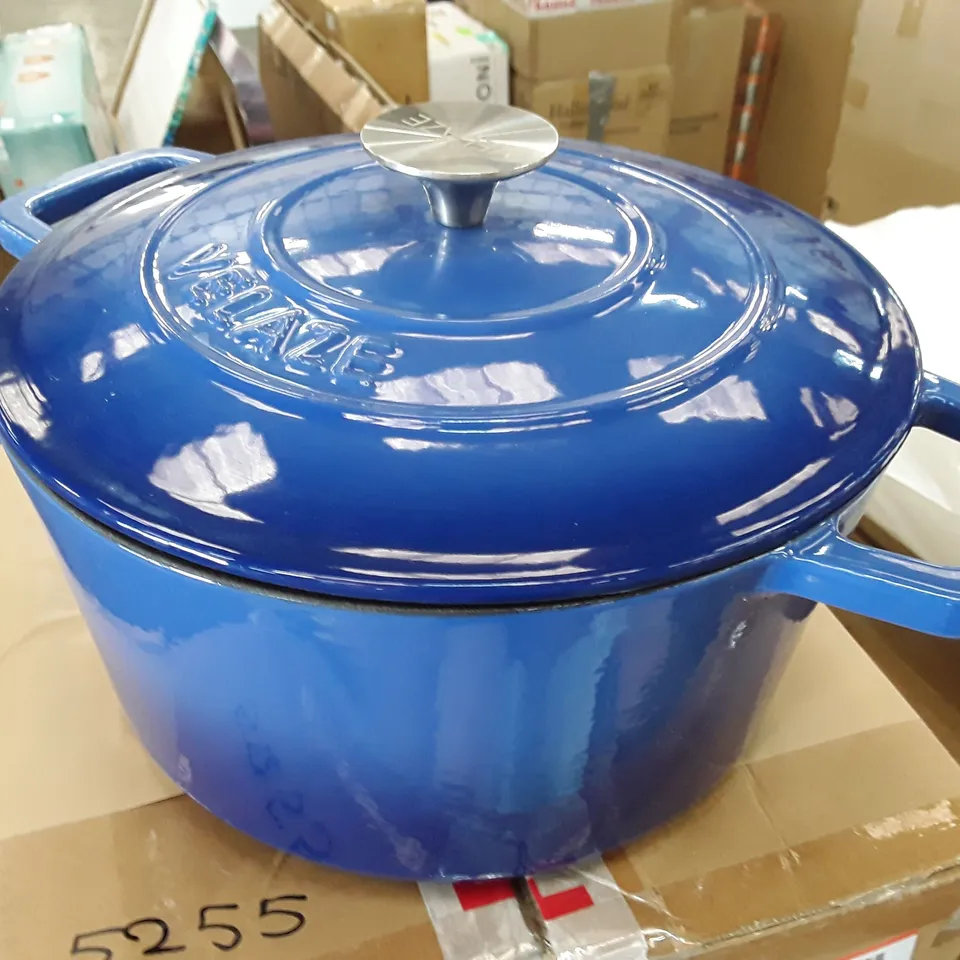 BOXED VELAZE NON-STICK ENAMELLED CAST IRON ROUND CASSEROLE DISH