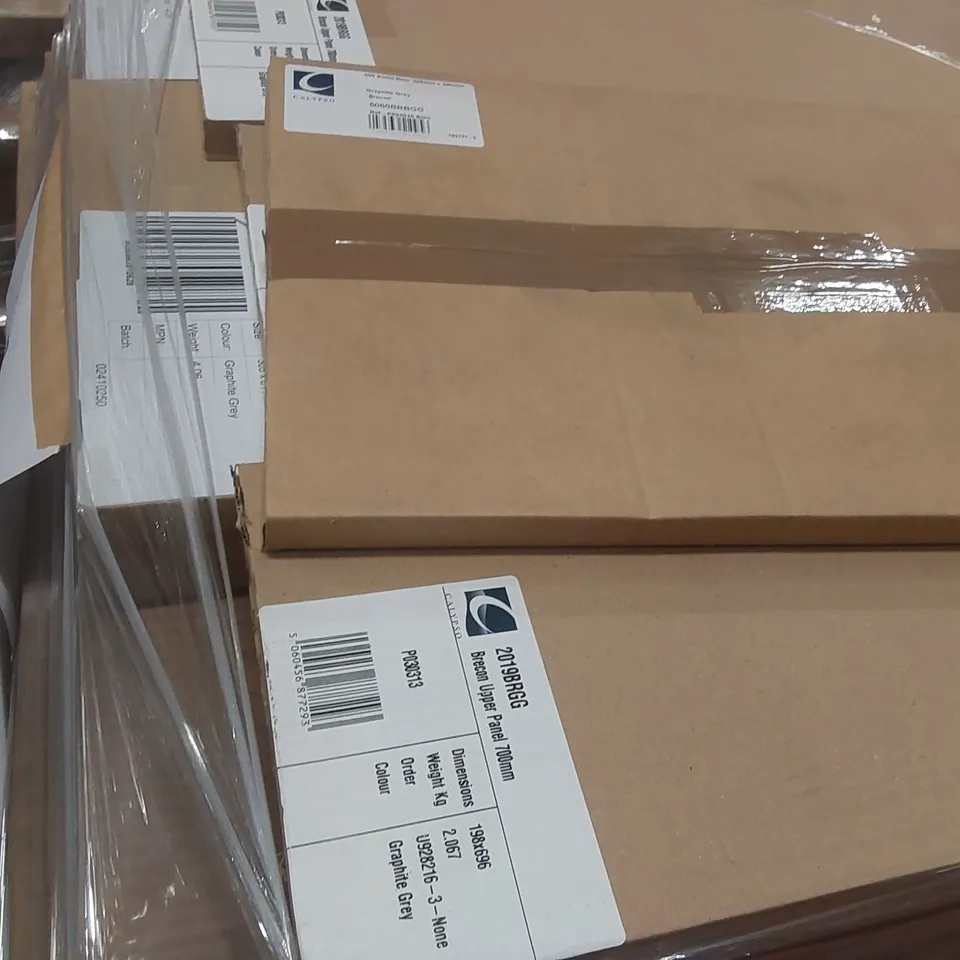 PALLET CONTAINING A LARGE QUANTITY OF ASSORTED BATHROOM FURNITURE PANELS INCLUDING: BASIN DOORS, TALL WALL DOOR, UPPER PANEL ECT