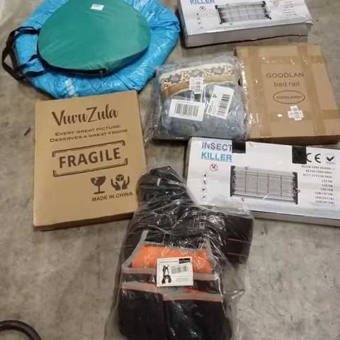PALLET OF ASSORTED HOUSEHOLD GOODS AND PRODUCTS TO INCLUDE; TOOL-BELT WITH SUSPENDERS, POP-UP TENTS, PICTURE FRAMES, INSECT KILLERS ETC