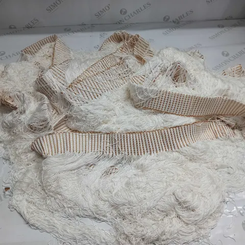 5 LARGE ROLLS OF WHITE STRING TRIMMING