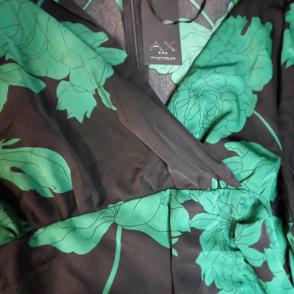 AX PARIS CURVE GREEN/BLACK FLORAL - SIZE 18
