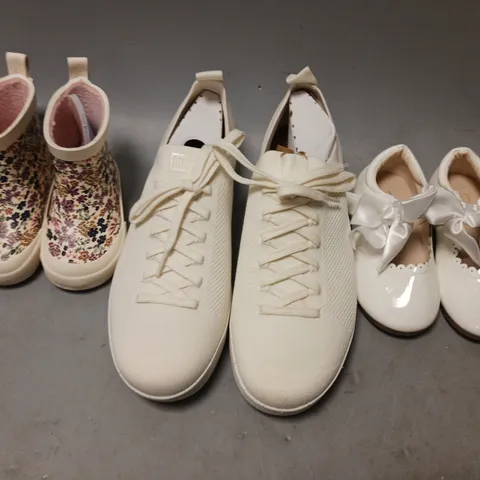 BOX OF APPROXIMATELY 8 ASSORTED PAIRS OF SHOES AND FOOTWEAR ITEMS IN VARIOUS COLOURS, STYLES, AND SIZES - COLLECTION ONLY