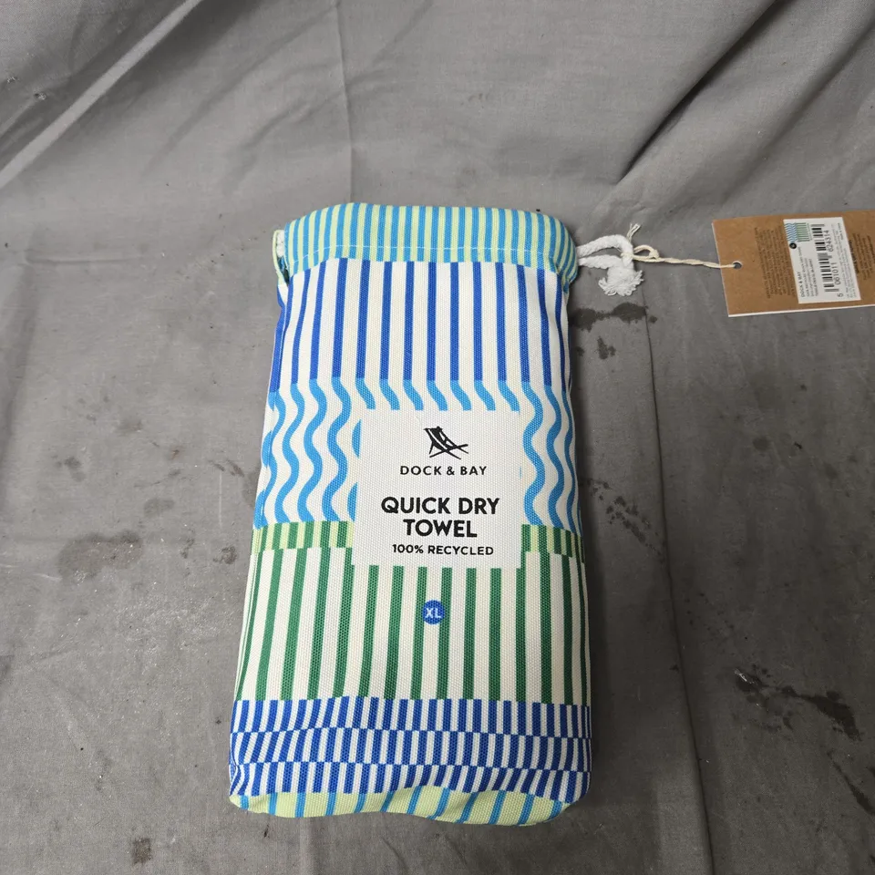 DOCK & BAY QUICK DRY TOWEL – STRIPED BLUE/GREEN, 100% RECYCLED
