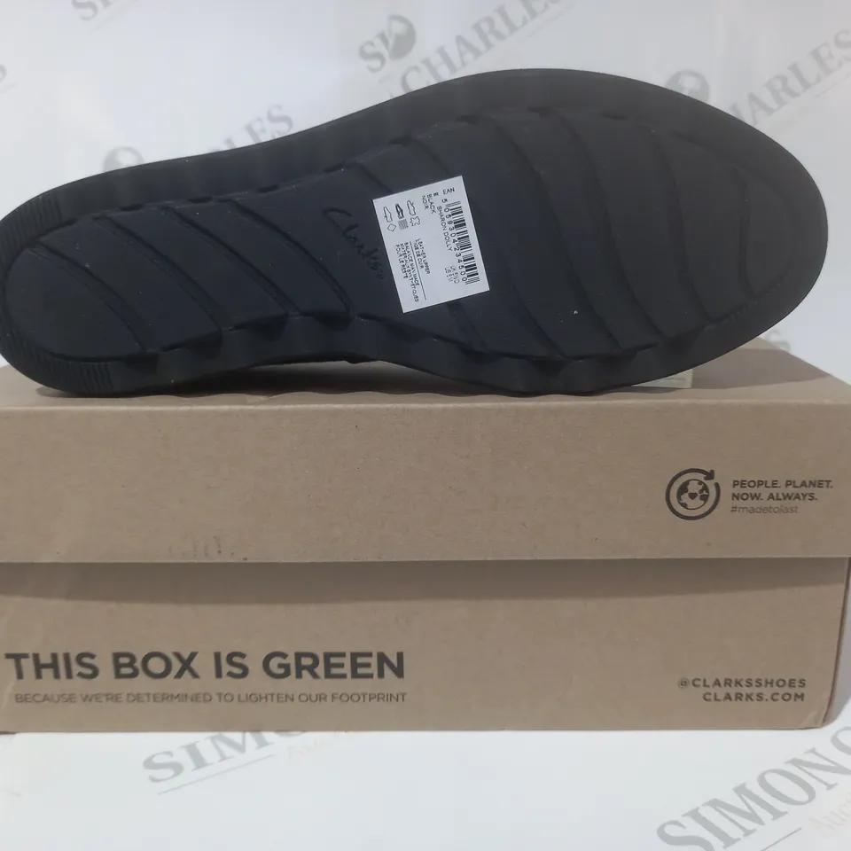 BOXED PAIR OF CLARKS SHARON DOLLY SHOES IN BLACK UK SIZE 5.5