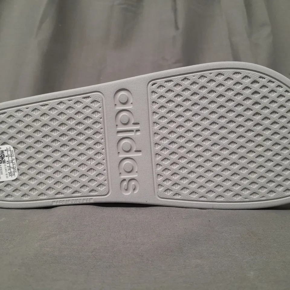 PAIR OF ADIDAS SLIDERS IN GREY UK SIZE 9