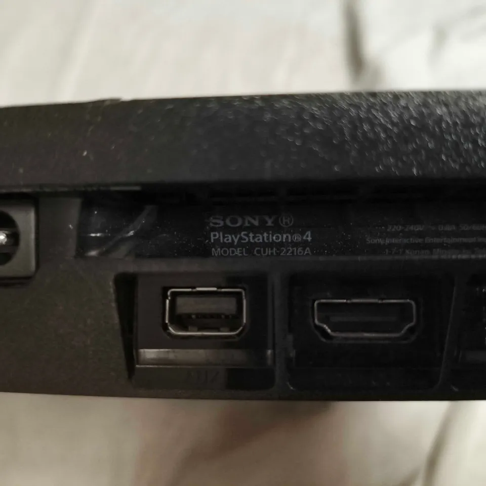 SONY PLAYSTATION 4 SLIM GAMES CONSOLE – MODEL CUH-2216A