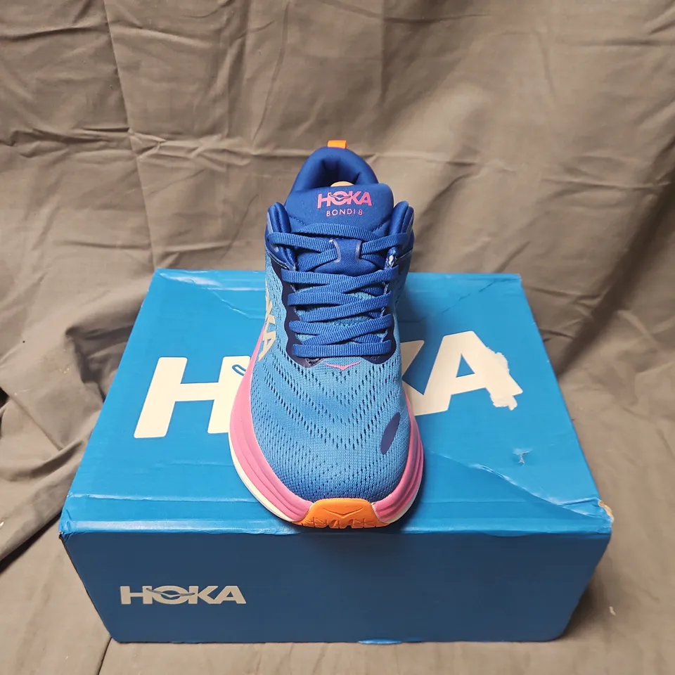 BOXED HOKA BONDI 8 RUNNING SHOES – BLUE WITH PINK MIDSOLE - UK 6