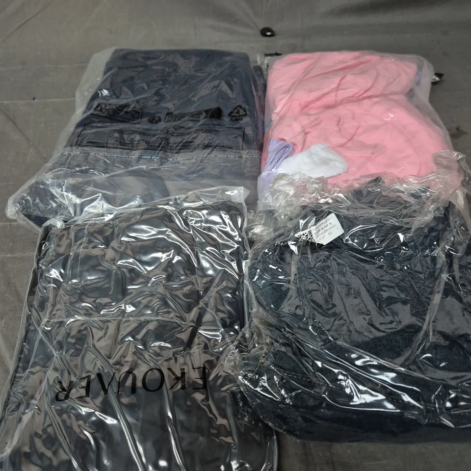 APPROXIMATELY 25 ASSORTED CLOTHING AND FASHION PRODUCTS IN VARIOUS STYLES AND SIZES - COLLECTION ONLY