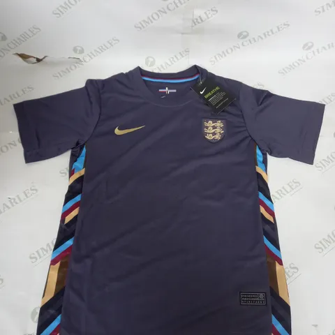 ENGLAND FC AWAY JERSEY AND SHORTS SIZE 26