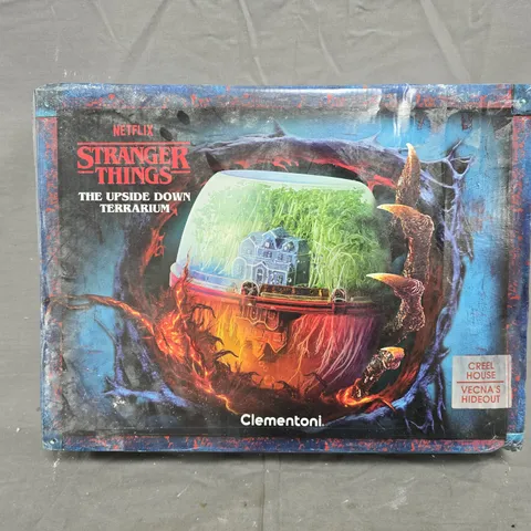STRANGER THINGS UPSIDE DOWN HOUSE TERRARIUM KIT - COLLECTION ONLY