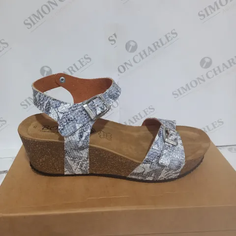 BONOVA HIGH HEEL PLATFORM SANDAL - SIZE 7