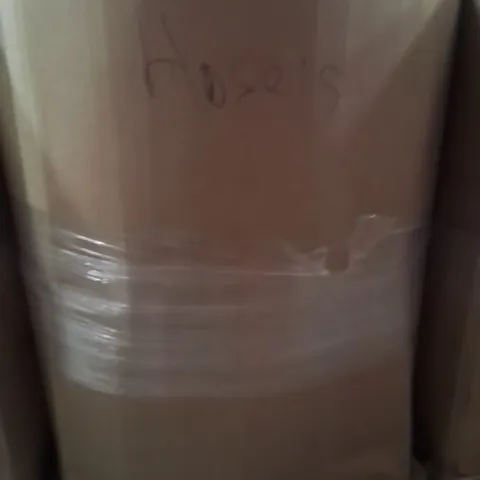 PALLET CONTAINING A LARGE QUANTITY OF HOSES 