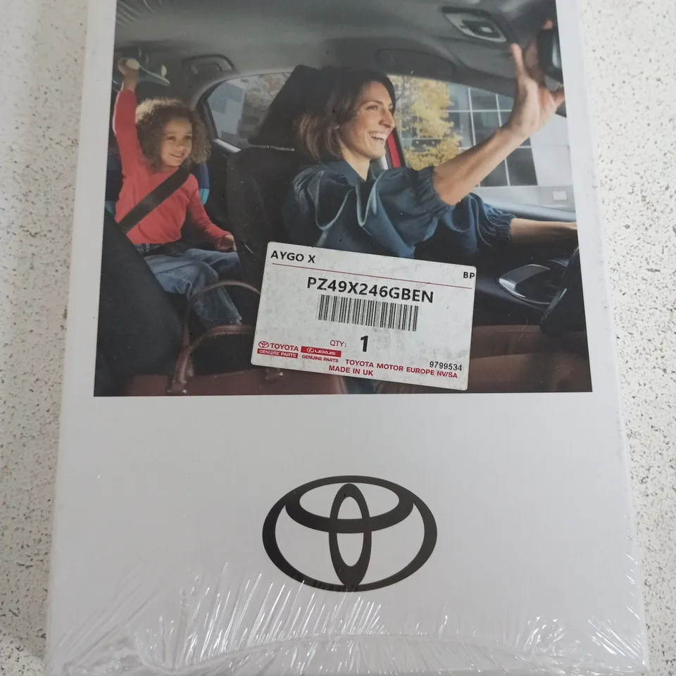 TOYOTA AYGO X GENUINE PART – PZ49X246GBEN (BOXED) THE OFFICIAL OWNER'S MANUAL/HAND BOOK FOR THE TOYOTA AYGO X