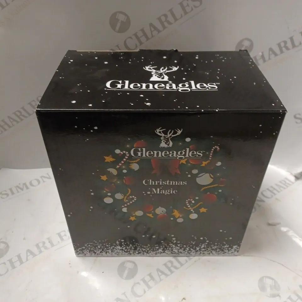 BOXED GLENEAGLES CHRISTMAS MAGIC CHRISTMAS SCENE DECORATIVE PIECE (SNOWMAN TRAIN) - SILVER COLOUR