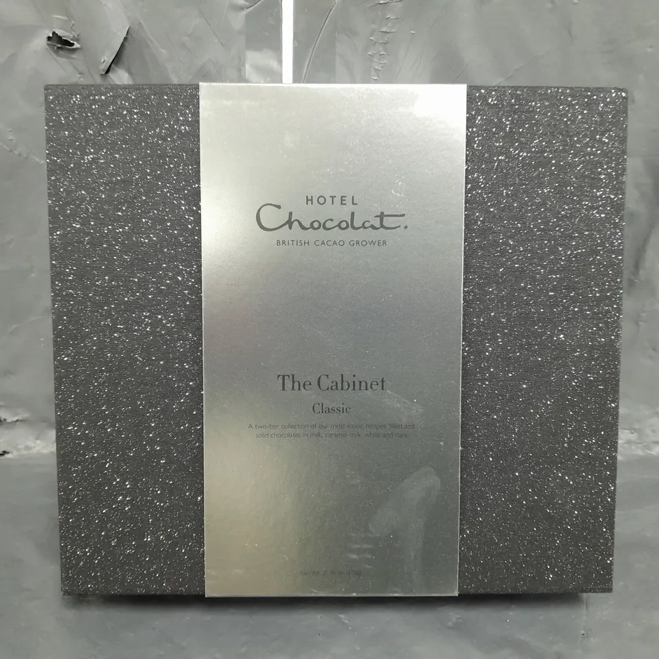 HOTEL CHOCOLAT THE CABINET CLASSIC SELECTION BOX