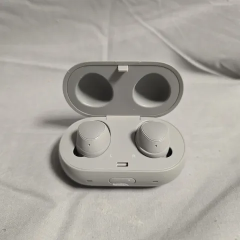 SAMSUNG WIRELESS EARBUDS WITH CHARGING CASE - MODEL SM-R140