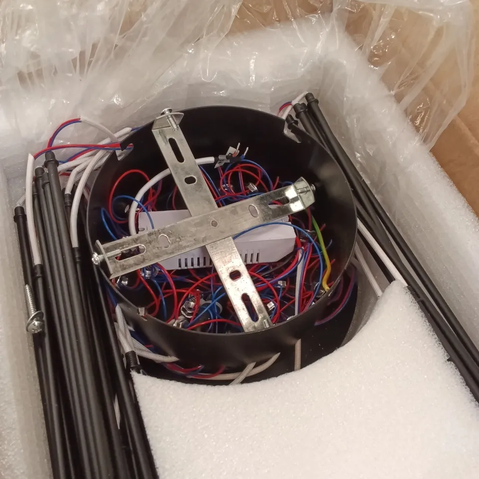 BOXED HANGING PENDANT LIGHT - BLACK (1 BOX)