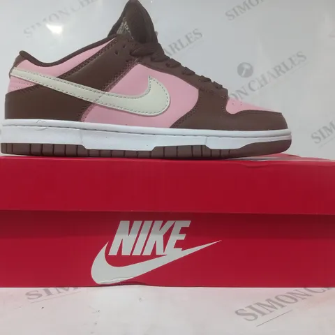 BOXED PAIR OF NIKE DUNK LOW SHOES IN PINK/BROWN UK SIZE 5.5